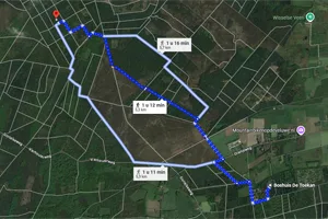 De route vanaf de Toekan naar het Verscholen Dorp
